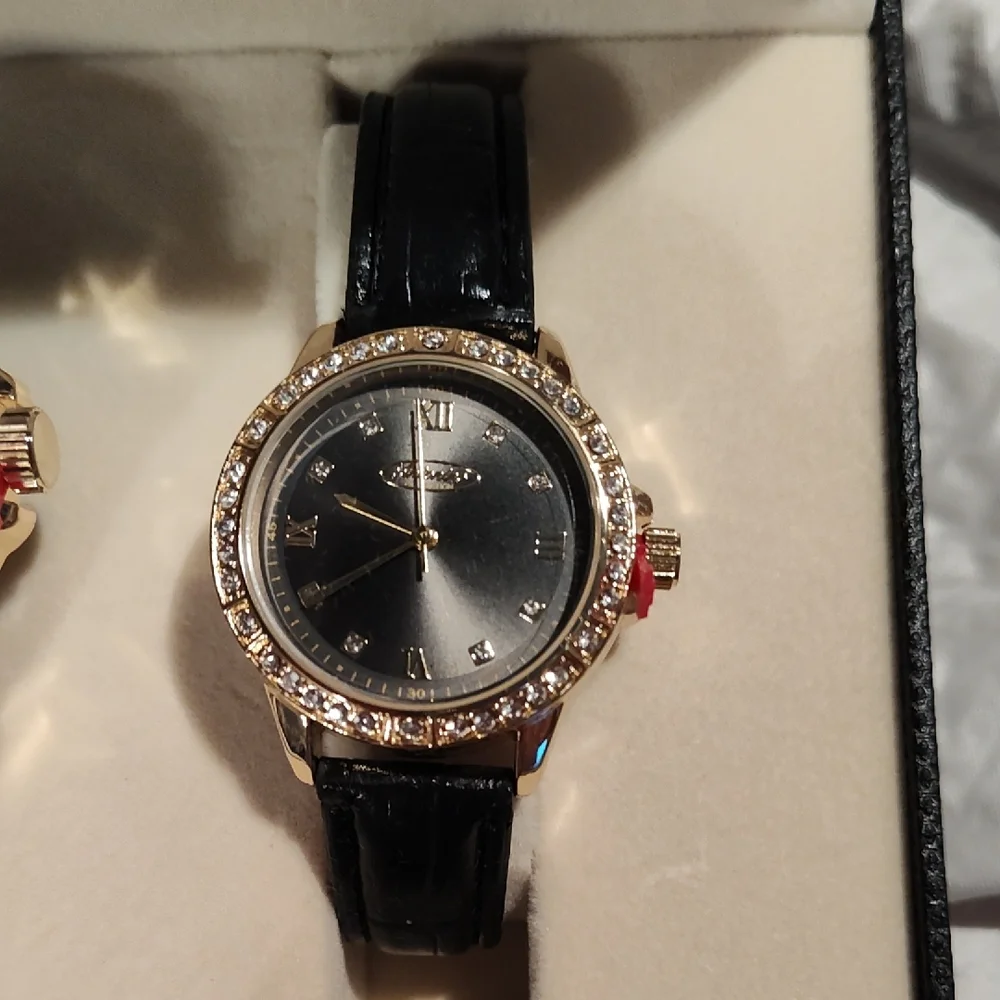 Watch Set - Picture 2 of 5